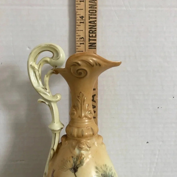 Vtg Porcelain Hand Painted Vase - Picture 8 of 8